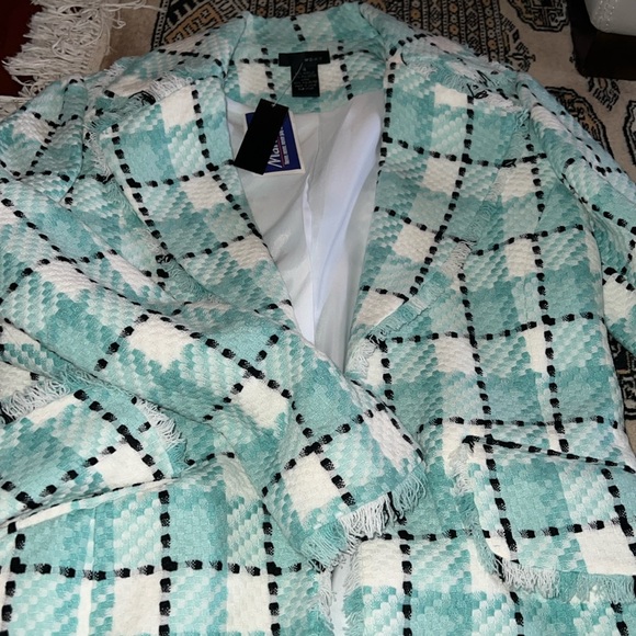 Blue and white coat - Picture 5 of 5